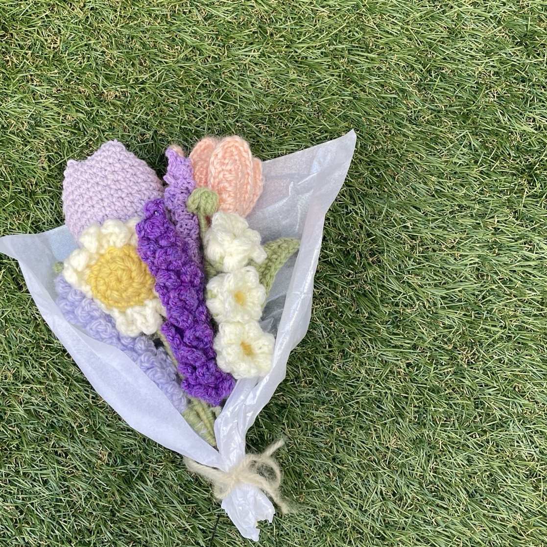 【おつ】枯れない花束　ハンドメイド　編み物　お花のブーケ　毛糸の花束 ハンドメイド 枯れないお花 毛糸の花束 ブーケ かぎ針編み