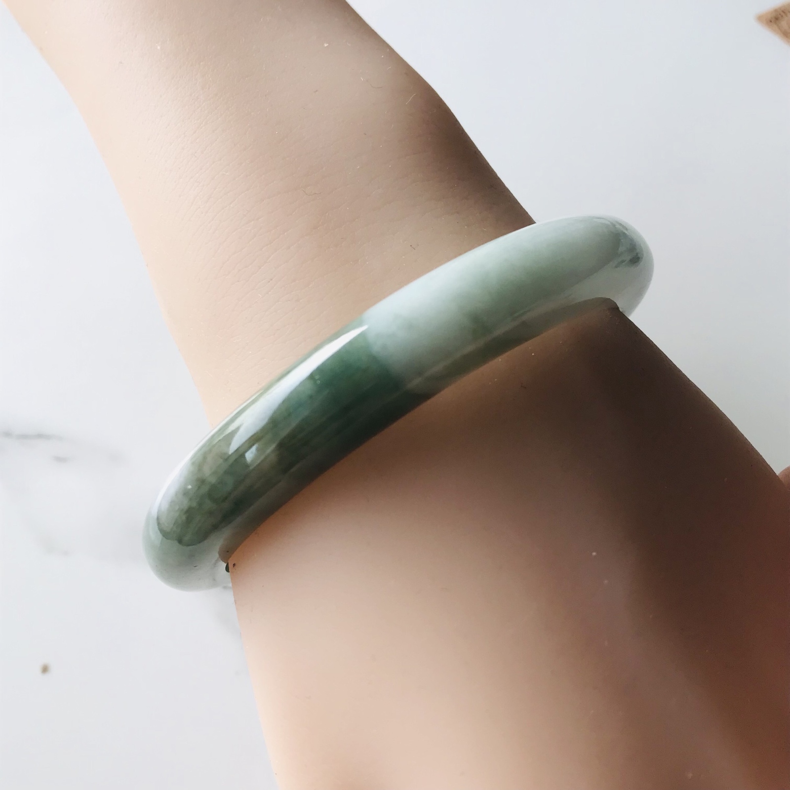 B310-099】ジェイド 翡翠 ヒスイ バングル 一点もの 希少 ミャンマー産 