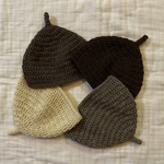  *ナチュラルカラーのどんぐり帽子*  とんがり帽子　ベビーの帽子　秋冬