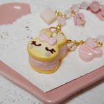 【いちごミルク】リボンうさぎのアイスサンドクッキー／バッグチャーム