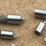 【直輸入】タッセルキャップ*ガラスキャップ*ビーズキャップ*シルバー(ロジウム)*20個セット*
10×6mm(内径5mm)