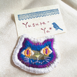 ω猫の刺繍ブローチω