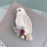 白い鳩の刺繍ブローチ＊鳥