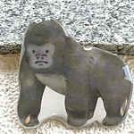ゴリラ　動物　ブローチ　チャーム　ピンバッジ　ヘアゴム　レジン　ハンドメイド