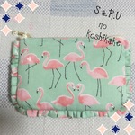 フラミンゴのフリルポーチ