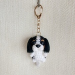 【akhkt様専用】編みぐるみ犬キーホルダー：キャバリア(トライカラー)