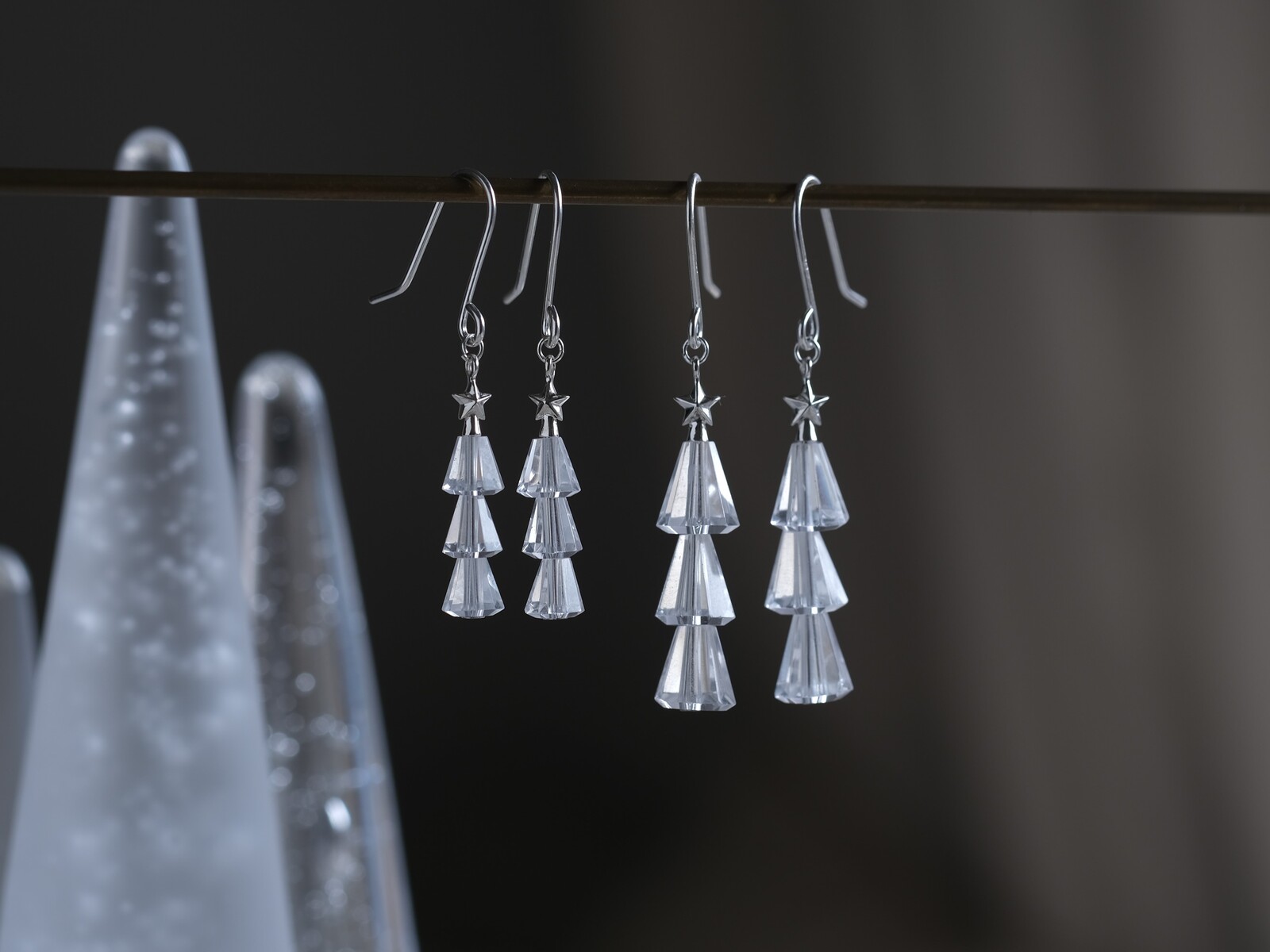 シルバー・サイズ選べるTiny tree earring　ツリーピアス　イヤリング　星　クォーツ　クリスマスツリー　silver 10,877円