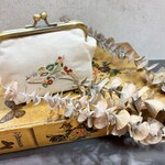 カラフルなボタニカルシャチのがま口ポーチ（大）
