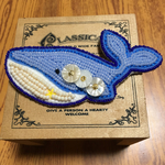 ビーズ刺繍〜くじらのブローチ