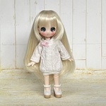 ニットワンピ　白 　オビツ11、ピコニーモP用