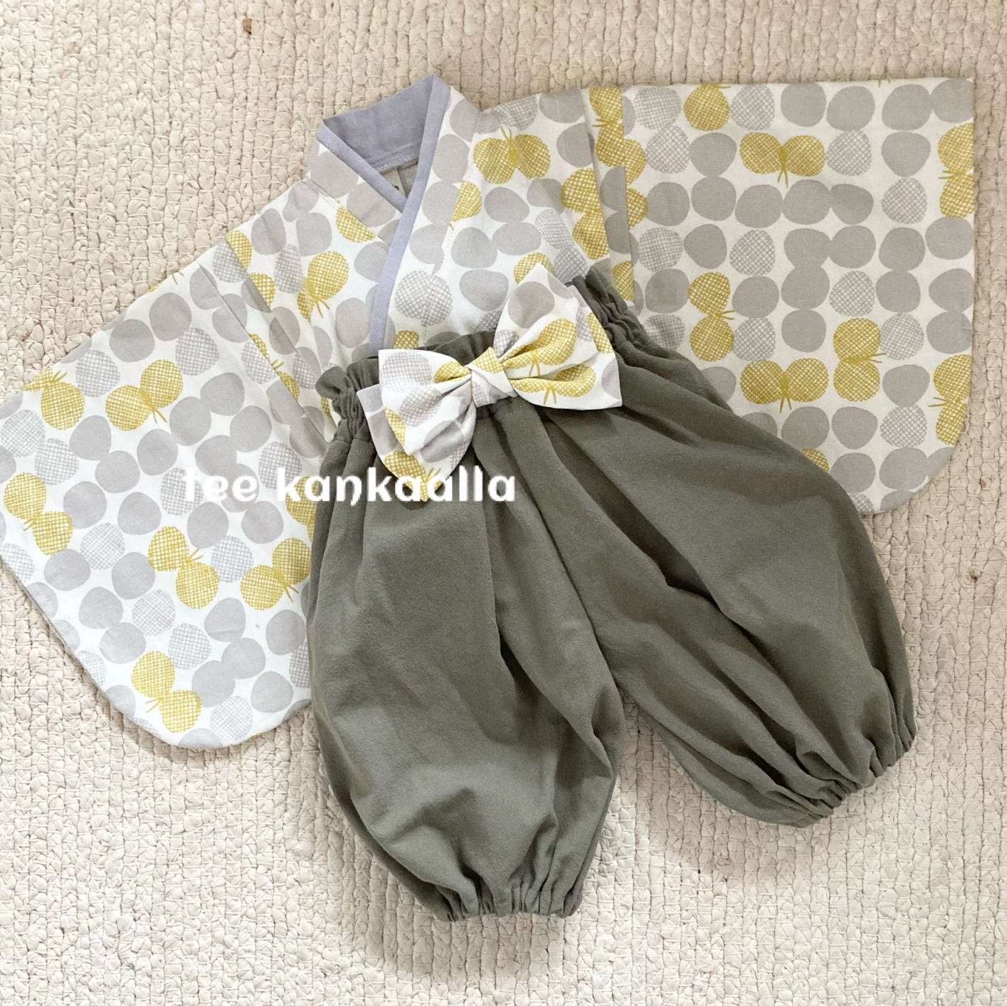 ベビー袴  80cm ◇ バタフライドット/グレーイエロー×カーキグリーンパンツ ◇ 月齢フォト ◇ 記念フォト 5,159円