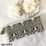 《new》🥀インド刺繍ペンケース　インド刺繍ポーチ　インド刺繍　インド刺繍マルチポーチ　ペンケース　ポーチ　マルチポーチ　ギフト　タッセル付き　　白×黒