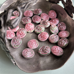 【2コセット】JIRI＊IVANA#czech beads#チェコビーズ　oval rose in leaves16✖️13㍉　irregular light pink＊green mix/pink