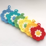 カラーが選べる　レトロポップなお花モチーフのエコたわし　アクリルたわし　3枚セット