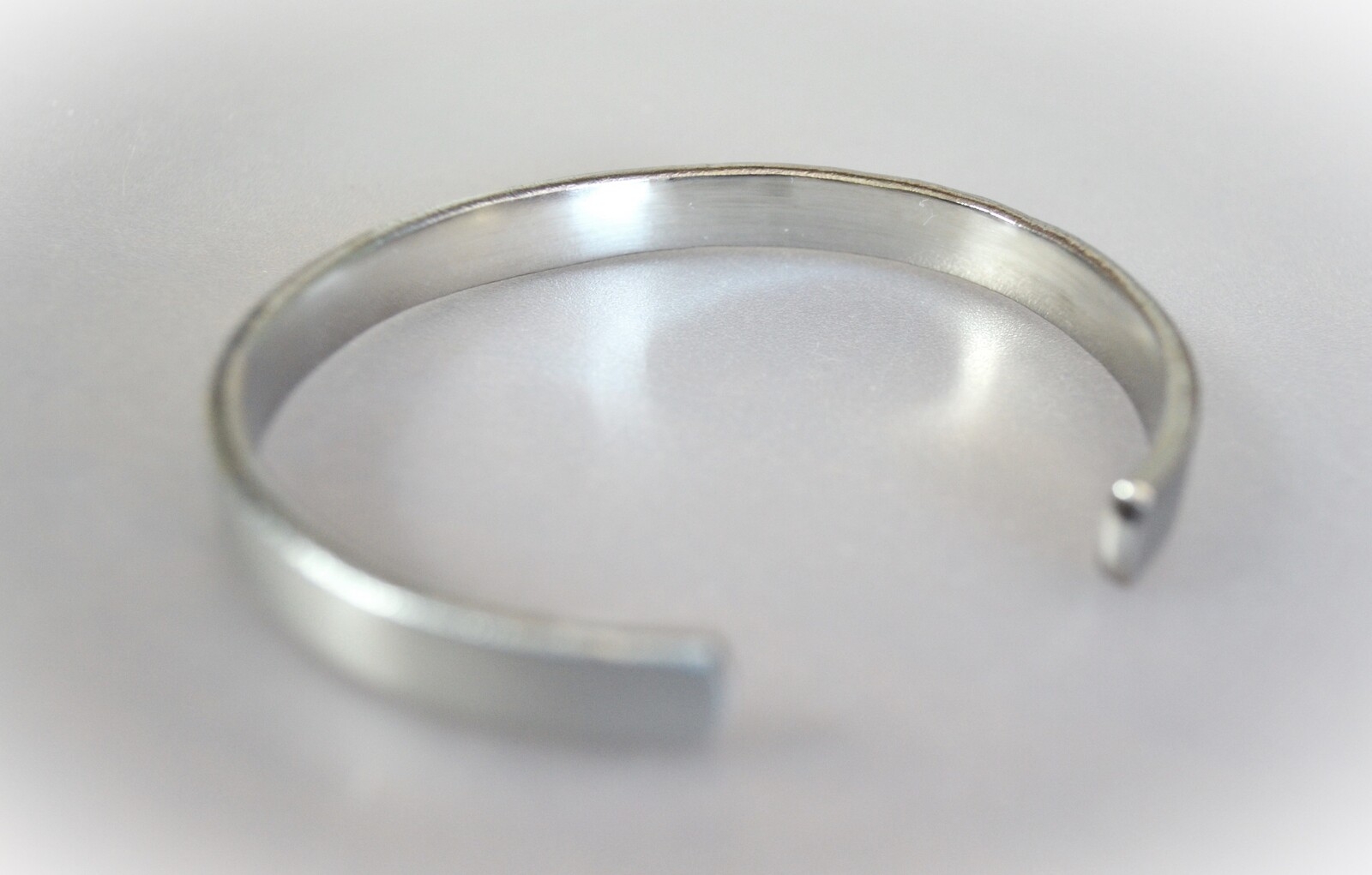 TITANIUM チタン Bangle Silver – BANDEL®︎｜公式オンラインストア