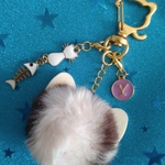 バッグチャーム　キーホルダー　猫耳フェイクファー　クリーム【Y】