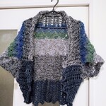 透かし編みのボレロ