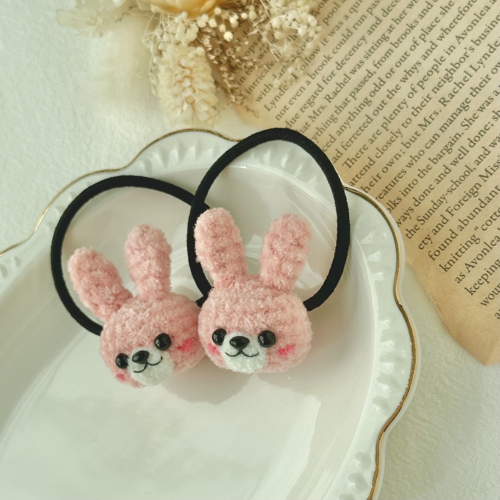 1つ500円】ふわもこうさちゃんのヘアゴム🐰 - tsutama shop | minne