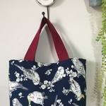 再販♡ネイビーのインコ柄の小さなバッグ