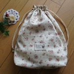 ☆送料込み☆*くま*可愛い小花模様*巾着袋*お着替え入れ等に