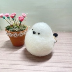 羊毛フェルト あざとシマエナガ おめ目小さいver