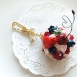 ハートチェリームースタルトのキーホルダー