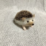 羊毛フェルト　ハリネズミ子供　顔ベージュ　ハンドメイド