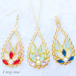ビジューの蓮をステンドグラスにあしらったピアス/イヤリング/ペンダント