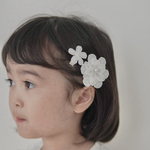 new【dress up flower lace clip】ベビー　キッズ　クリップ　レース　お花　花びら　同デザインの有！姉妹お揃いが可能です♡ 結婚式やバースデーにもおすすめ！
