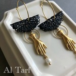 貴婦人のブラウス 繊細レースのクラシカルなフープピアス(Black)