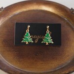 クリスマスツリーピアス
