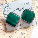 392≫レトロボタンのピアス