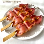 本物そっくり！　いか串　キーホルダー　 食品サンプル　フェイクフード　串焼き　個性的　焼き鳥屋　屋台　seafood