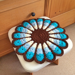 レトロでカラフルなお花円座　   wbbhb