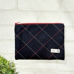チェック柄　通帳やお薬手帳もはいる　ポーチ