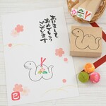 ヘビ年の置物 はんこ 土鈴スタンプ 縁起物パーツ付き年賀状に