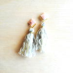 sale○秋色☆pink×gray毛糸のタッセルイヤリング