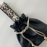 再5）合皮 刺繍リボンワンハンドル巾着