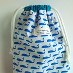 巾着　２２×１８　くじら×ブルーグリーン　イカリ　名前タグ付き