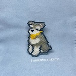 ちょこんとお座り♪ソルト&ペッパーのミニチュアシュナウザーブローチ