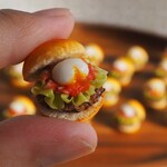 たまごトロ～リトマトソースバーガー