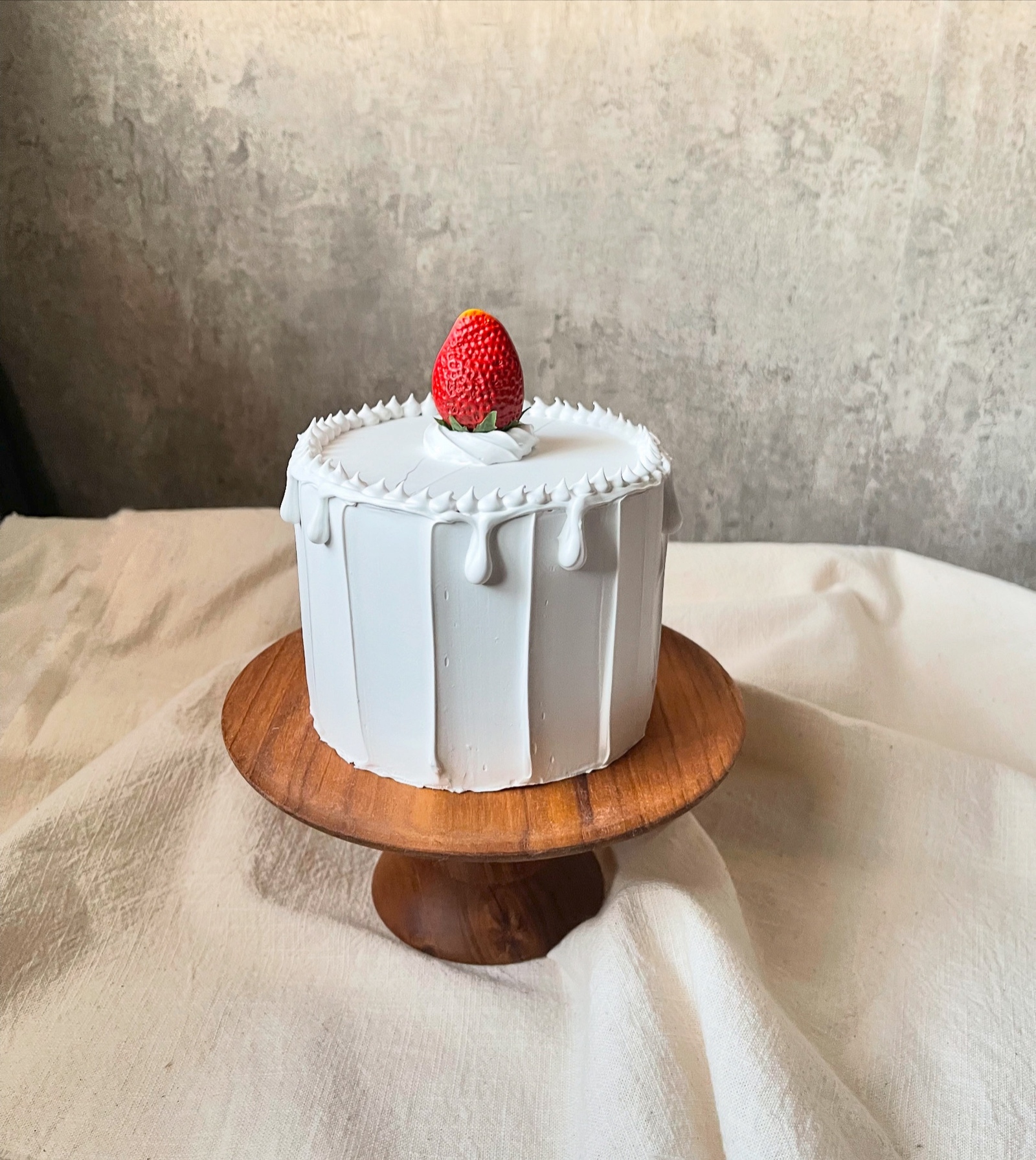 まつこ イチゴのクレイケーキ　2段飾り付き Φ15cm Φ20cm イチゴのクレイケーキ 2段飾り付き バースデー 誕生日