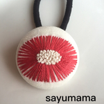 ☆刺繍☆くるみボタンのヘアゴム