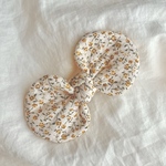 【お客様専用ページ】🌟 肩紐クリップ🌟ふんわり♡まあるいクマの耳みたいなリボン/韓国ファブリック(イエロー小花柄)