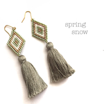 【人気・再販】◇tassel earrings ◇（khaki）