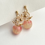 NEW✨🍑受注製作🍑可愛い桃アクセサリー③(ピアスorイヤリング)