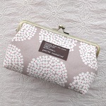 【受注製作】大きめがま口ポーチ   サークルフラワー　グレージュ