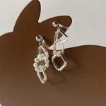 いろんな形が連なるノンホールピアス