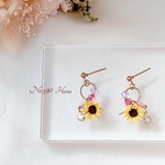 No.390　キュートなリボンカール　ひまわりとピンク　本物のお花のピアス　イヤリング