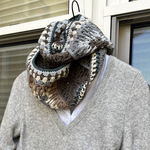 手編みスヌード/グラニースクエア/グレージュ